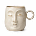Tazza in ceramica 400 ml beige con volto in rilievo - manico rotondo per bevande calde